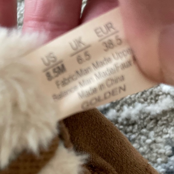 Bzees Golden Faux Fur Bootie Shoe Size 8.5 - Picture 8 of 11